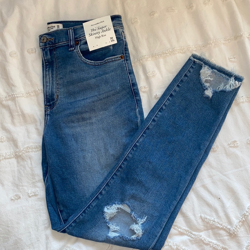 Abercrombie & Finch High Rise Skinny Jeans